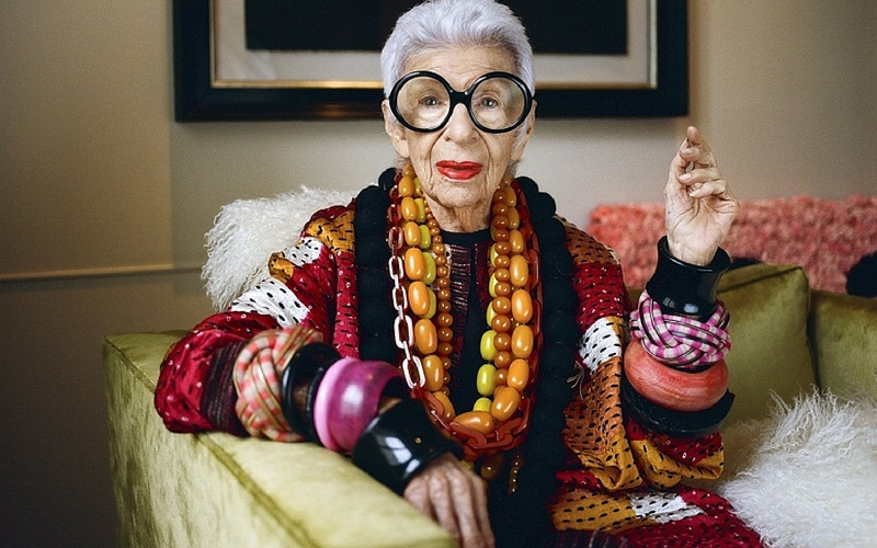 Iris Apfel: el lado divertido de la moda